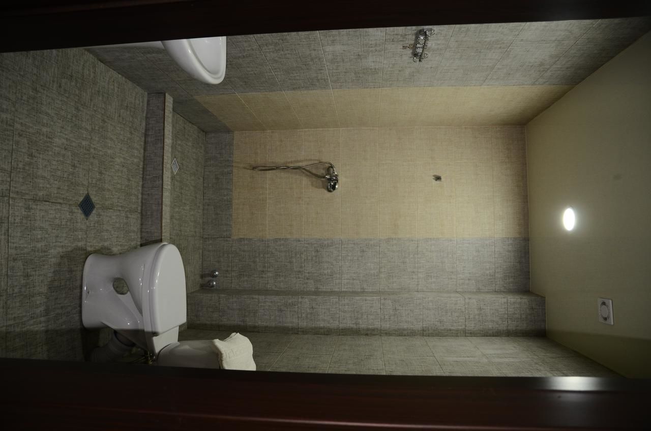 Отель HOTEL BERN Sachʼkhere