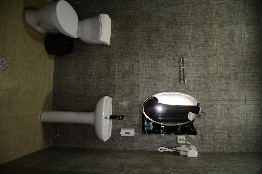 Отель HOTEL BERN Sachʼkhere