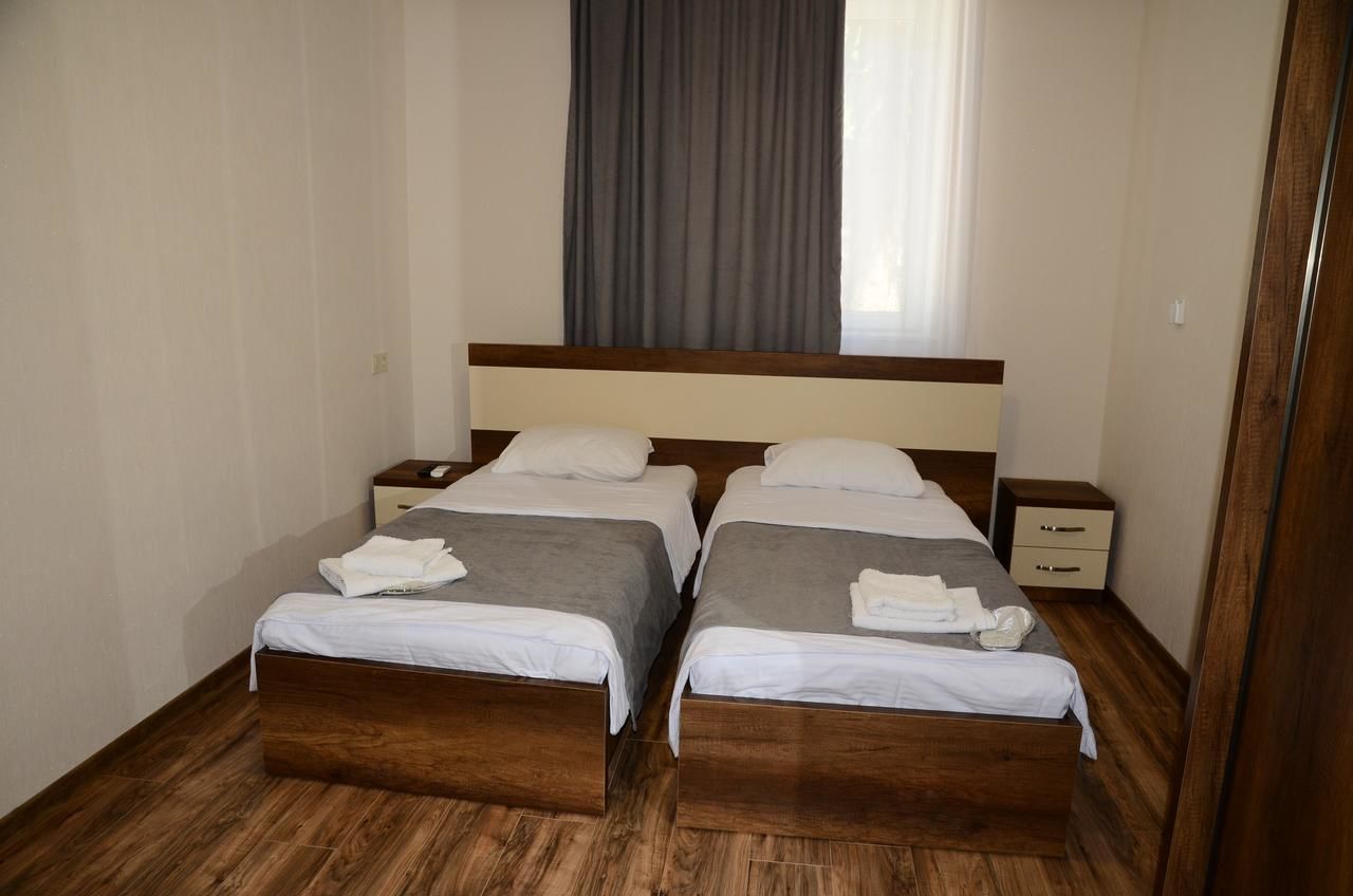 Отель HOTEL BERN Sachʼkhere-11