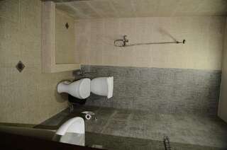 Отель HOTEL BERN Sachʼkhere Люкс с 1 спальней-1